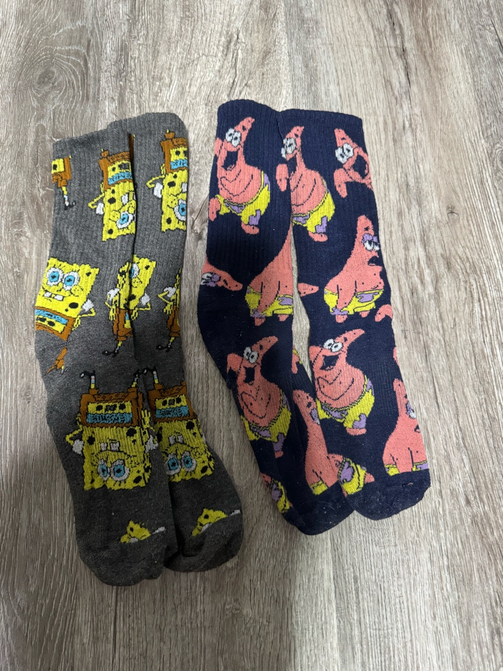 SpongeBob Squarepants Men’s Character Socks in Gray & Navy